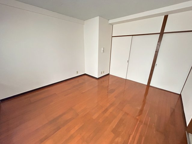 アールマンションの居間・リビング