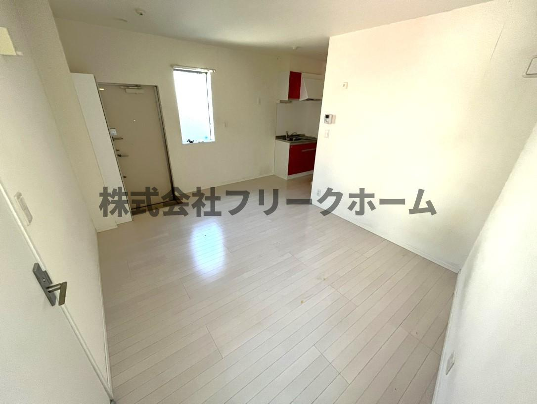 三鷹市井の頭３丁目のアパートの居間・リビング