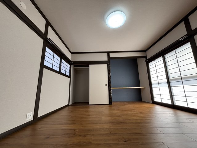 別府町の中古のおうち　松山市別府町中古戸建の洋室