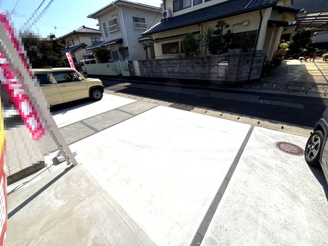 別府町の中古のおうち　松山市別府町中古戸建の駐車場
