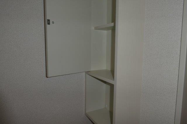 グリーンコテージのトイレ|トイレ棚