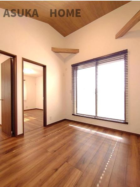 瀬谷区阿久和西４丁目のその他|２階のホールでございます。絵本コーナーにしたり、使い方次第で楽しいお家になりそうですね。