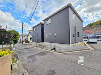 【前面道路含む現地写真】