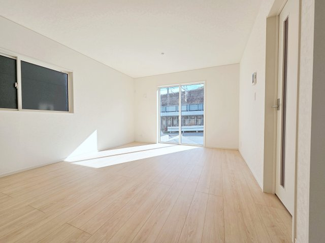 【居間・リビング】 | 大府市神田町第8　1号棟