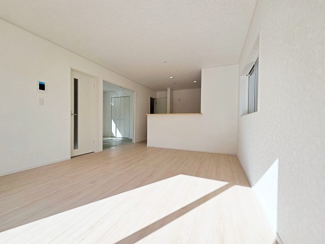 【居間・リビング】 | 大府市神田町第8　1号棟