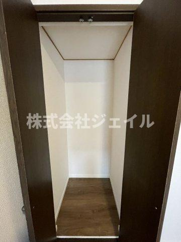 「中古戸建　三田市つつじが丘北４丁目」の収納