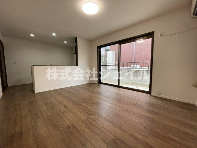 「中古戸建　三田市つつじが丘北４丁目」の居間・リビング
