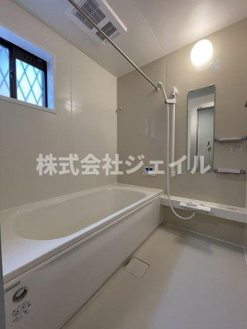 「中古戸建　三田市つつじが丘北４丁目」の浴室