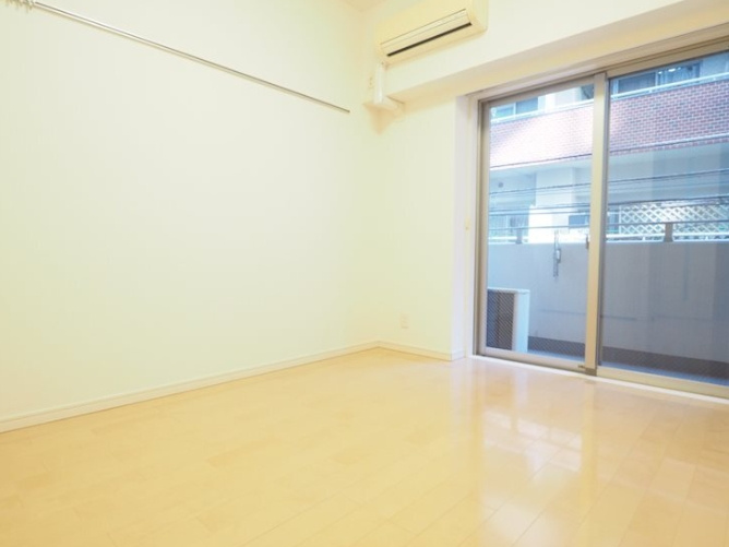 レジディア文京本郷Ⅱの居間・リビング|※反転タイプ別室参考写真です。