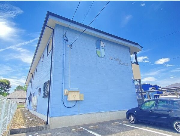 SurplusワイズハウスⅡの外観