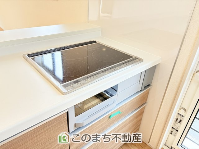 ブルーミングガーデン宇都宮市五代2丁目のキッチン|IHクッキングヒーターで調理もお掃除も楽々です♪