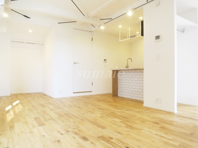 ａ-ｓｔｏｎｅ東十条の居間・リビング|リビングダイニング13.74帖です☆