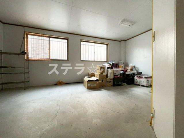 都島南通1 中古戸建の駐車場|カースペースがあります