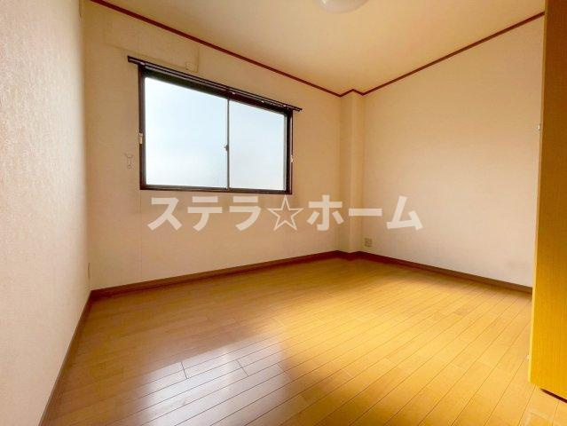 都島南通1 中古戸建の洋室|コンパクトで使いやすい洋室です