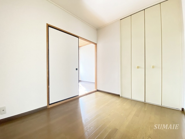 シティハイムコーポ島村の洋室|収納の有る居室☆