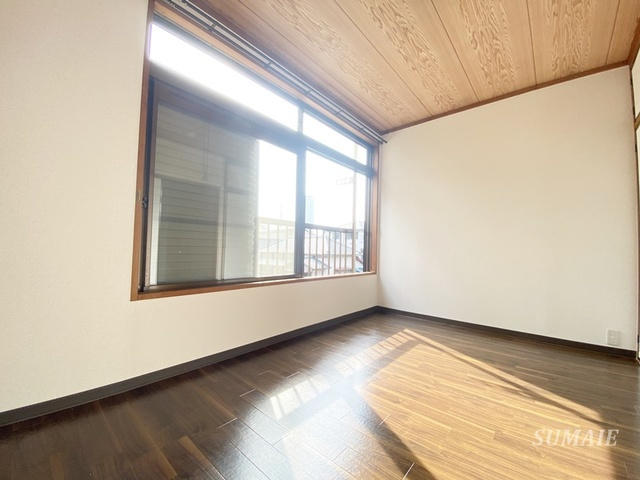 シティハイムコーポ島村の洋室|日当たりの良い洋室☆