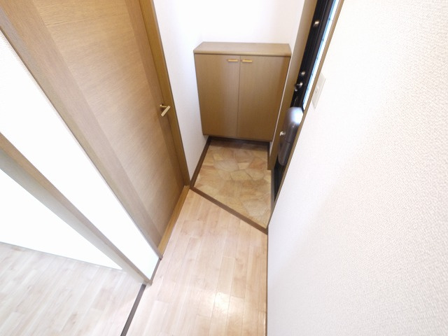 ヴァン・ヴェールⅠパートⅡの玄関|ゆったりとした玄関です