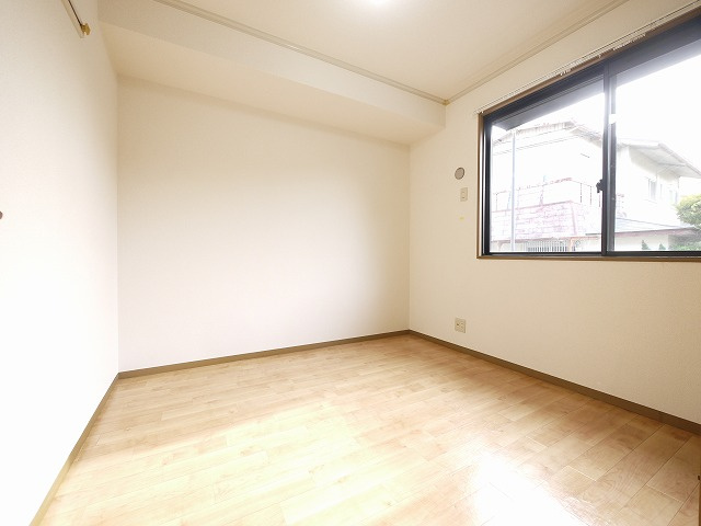 ヴァン・ヴェールⅠパートⅡの洋室|コンパクトで使いやすい洋室です