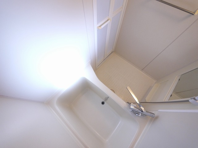 ヴァン・ヴェールⅠパートⅡの浴室|ゆったり過ごせるお風呂です