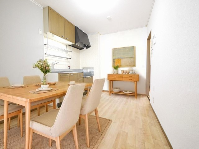 ヴァン・ヴェールⅠパートⅡの居間・リビング|CGで家具等を配置したもので家具等は含まれません