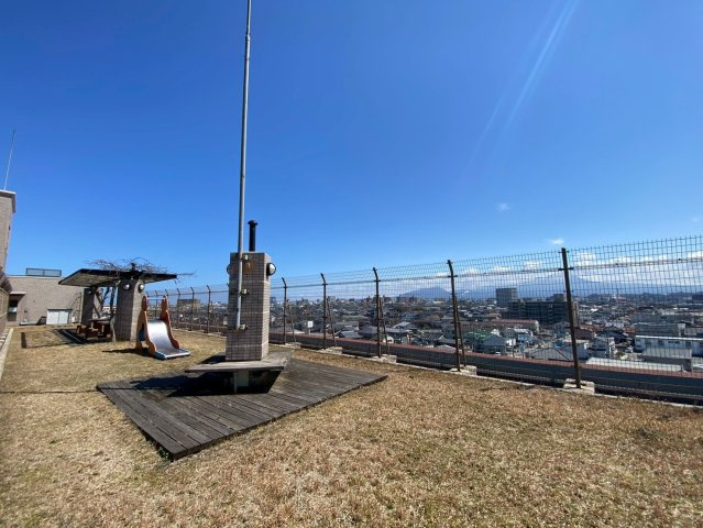 ■□グランドール米子旗ヶ崎□■の設備|居住者専用の屋上スペースです。花火も見れるそうです！米子市内を360度見渡す事が出来る眺望になります。