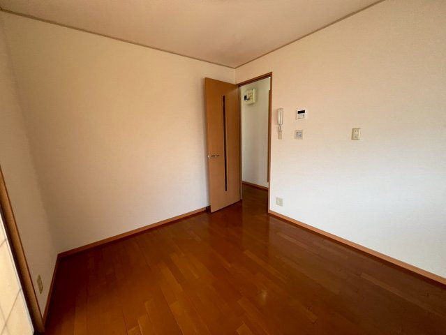 ニューキャピタルⅥの居間・リビング