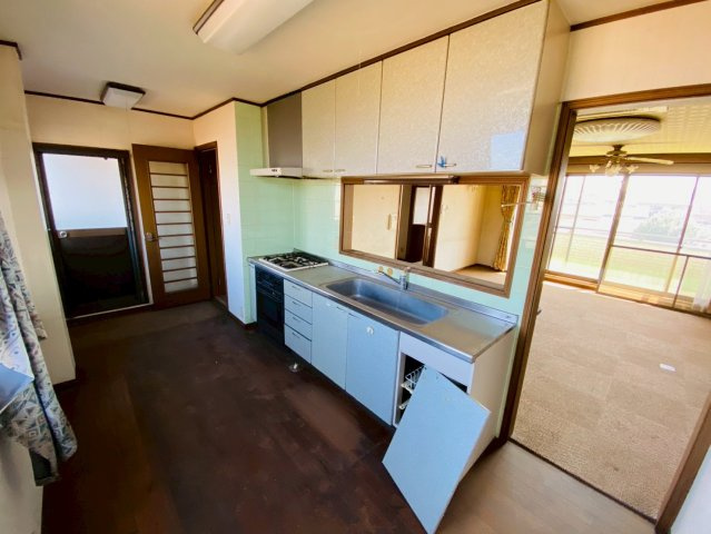 八街ほ　店舗付き住宅のキッチン