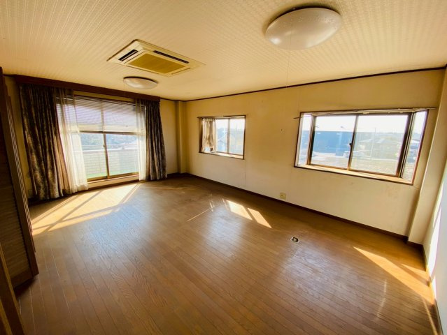 八街ほ　店舗付き住宅の洋室