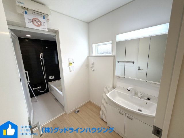 クレードルガーデン　第5　1号棟の洗面所