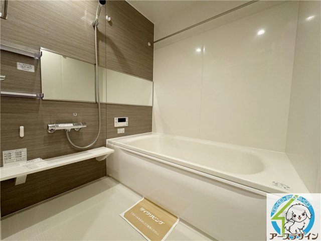 カレントの浴室|落ち着いた空間のお風呂です