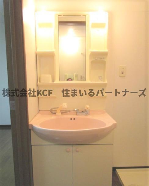 レジデンス幸の洗面所|脱衣スペースもあります