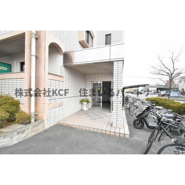 アザレアハイツ和泉野のエントランス|毎日通るエントランスはこのようになっています