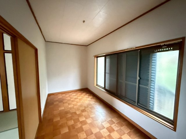 津田東町3丁目戸建の洋室|ゆったりした洋室です