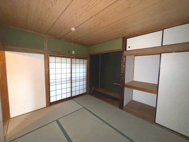 津田東町3丁目戸建の和室|きれいな和室です