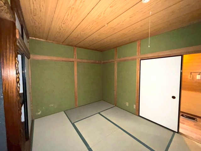 津田東町3丁目戸建の和室|来客時にも便利な和室付き