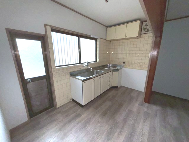 津田東町3丁目戸建のキッチン|きれいなキッチンです