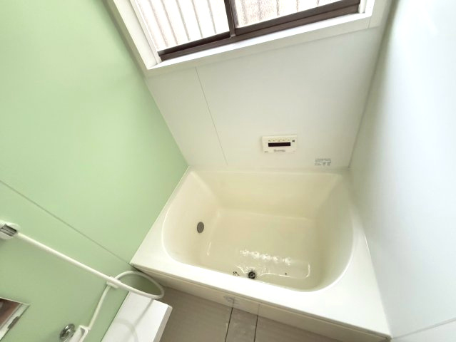 津田東町3丁目戸建の浴室|きれいなお風呂です