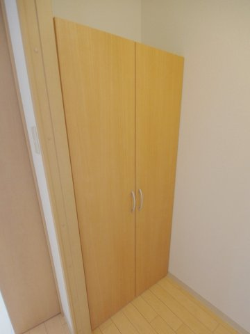 セジュール野北A棟の玄関