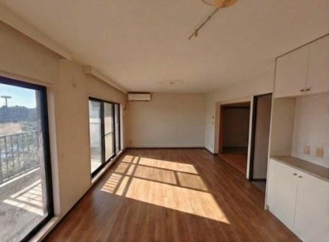 クレスト北柏の居間・リビング