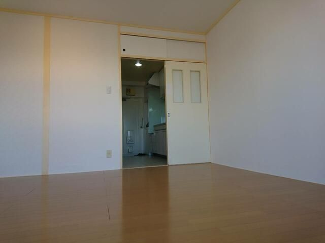 近鉄柏木ハイツの居間・リビング