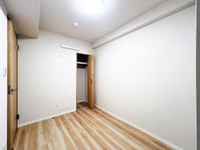 コスモ立川サングレイスの浴室|【Water heater】
◆給湯器◆追い炊き機能付きで、いつでも心地よい温度のお風呂に。家族それぞれの時間に合わせて、ゆったりとくつろげます。
