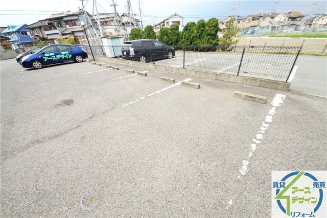グランメゾン・Ⅰ　A棟の駐車場|駐車場完備です