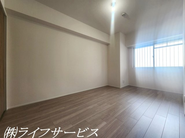 【洋室】 | 新北野第３コーポ | 玄関側洋室6.2帖/クローゼット有