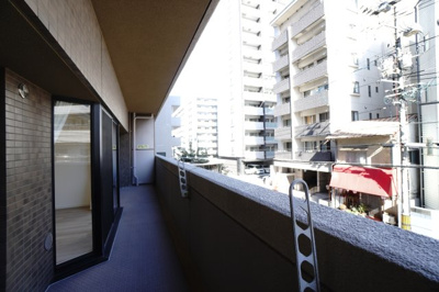 【バルコニー】 | 【上質リフォーム】アスティア三篠 | 現地（2026年2月17日13：30頃）撮影