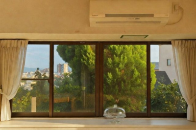 【居間・リビング】 | 大阪府茨木市北春日丘3丁目中古戸建 | ゆったり過ごせるリビングです