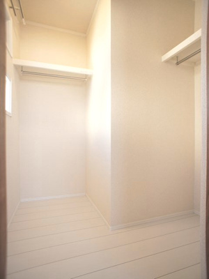 【収納】 | パルティーダ | ウォークインクロゼット付きでお部屋はスッキリ♪