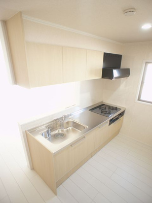 【キッチン】 | パルティーダ | システムキッチン3口コンロ付きです♪