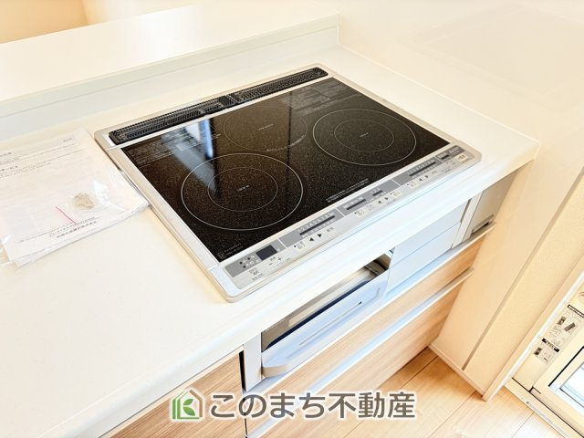 ブルーミングガーデン宇都宮市五代2丁目のキッチン|IHクッキングヒーターで調理もお掃除も楽々です♪