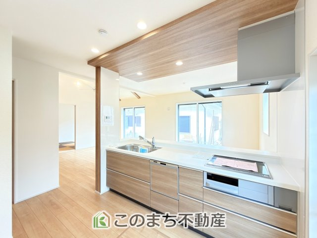 ブルーミングガーデン宇都宮市五代2丁目のキッチン|人気の対面式キッチン☆料理をしながらご家族とコミュニケーションが取れます♪
