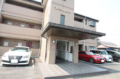 【エントランス】 | ファミールムカイ